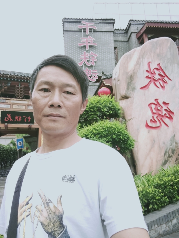 洪哥不是传说的第一张照片--江苏交友中心